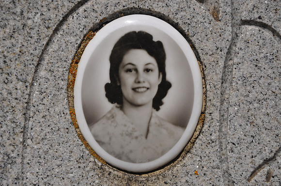 Estrada, Amparo G.
