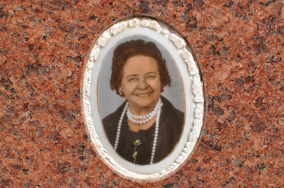 Caldwell, Lillie Moerbe