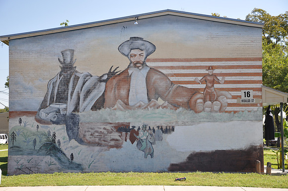 Housing Project Murals 0007