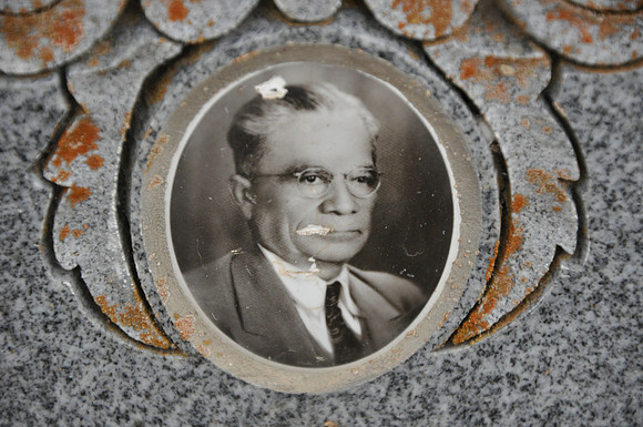 De Leon, Isidoro