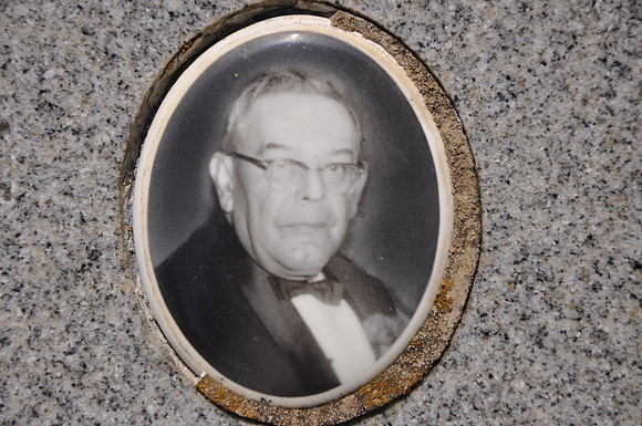 Estrada, Frank