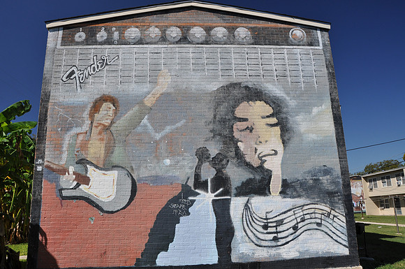 Housing Project Murals 0019