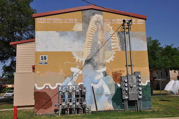 Housing Project Murals 0054