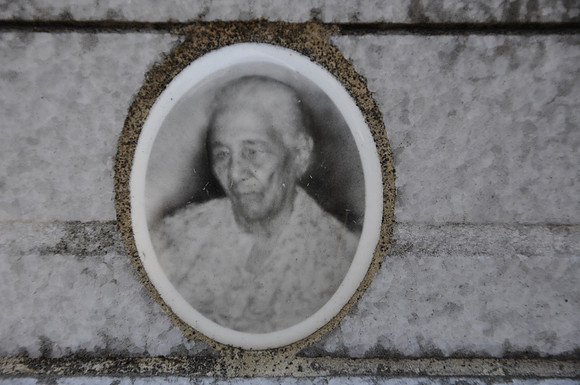 Flores, Petra G.