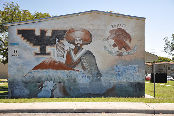 Housing Project Murals 0008