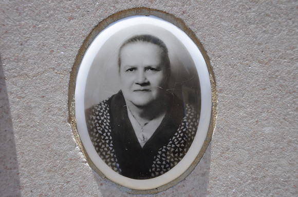 De la Garza, Cesarea Adam