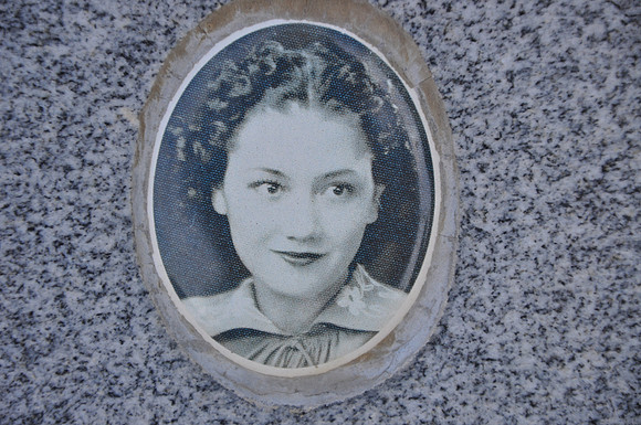 Cavazos, Maria Ester