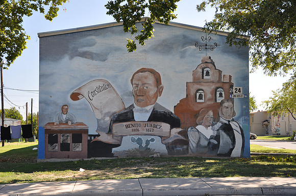 Housing Project Murals 0011