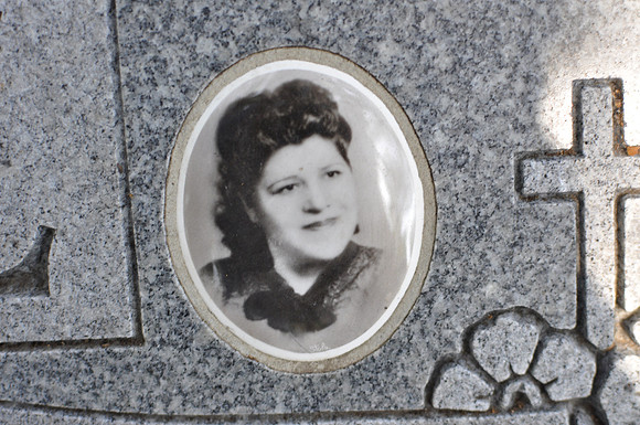 Cruz, Josefa L.