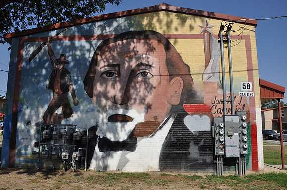 Housing Project Murals 0055