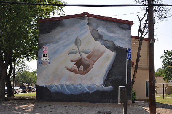 Housing Project Murals 0037