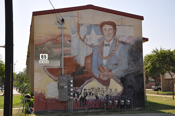 Housing Project Murals 0048