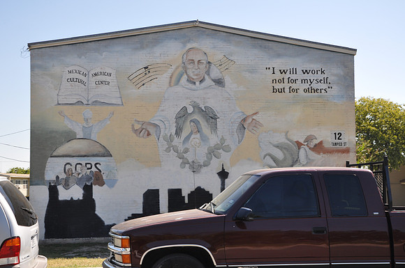 Housing Project Murals 0005