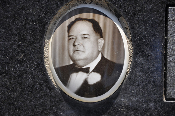 Baiz, Henry L.