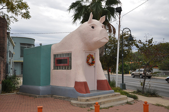 Pig Building