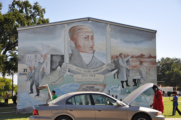 Housing Project Murals 0010