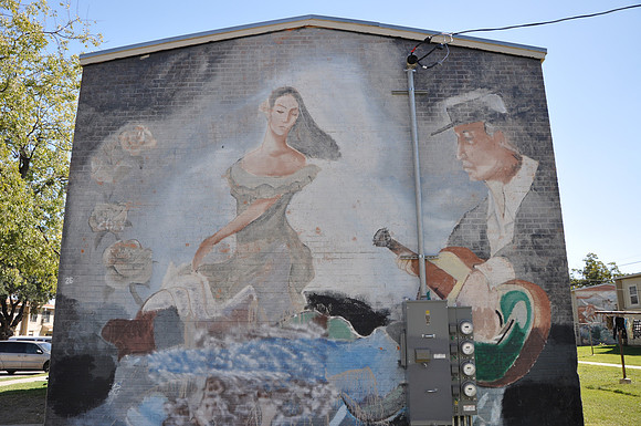Housing Project Murals 0017