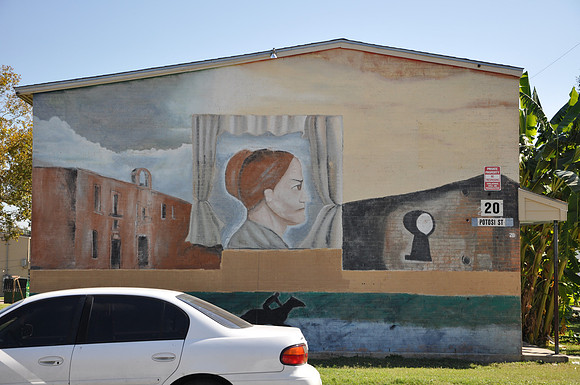 Housing Project Murals 0009