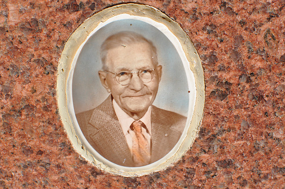 Caldwell, Joe Lenze