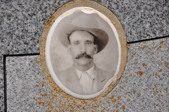 Gonzalez, Crispin
