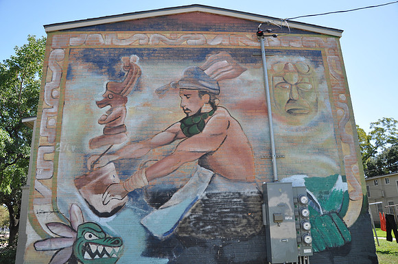 Housing Project Murals 0021