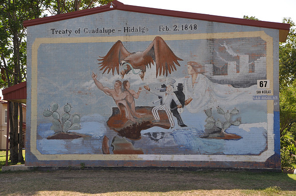 Housing Project Murals 0045