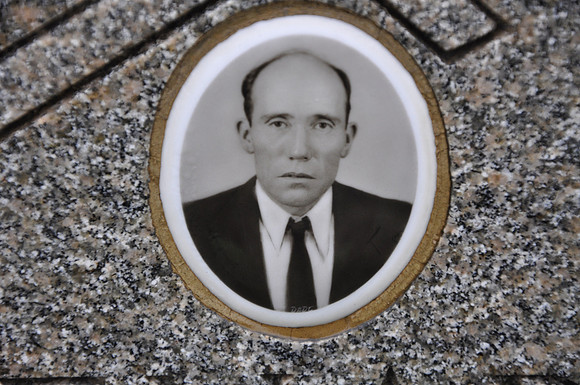 Esquivel, Genaro