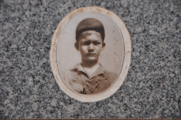 Elliott, Troy Ennist