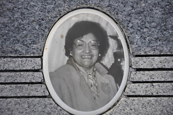 Fuentes, Josefina R.