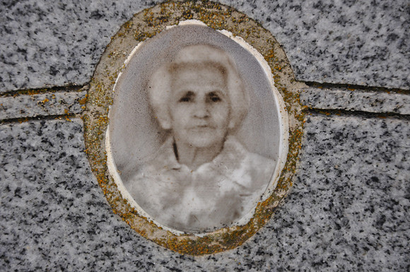 De La Fuente, Adina
