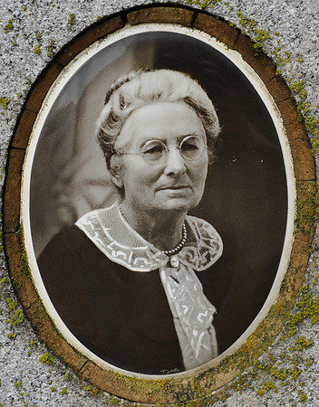Gray, Nettie M.