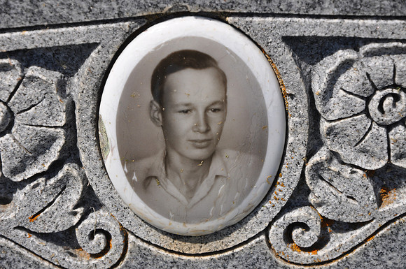 Everett, Burl Wessly