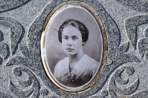 Adams, Alma