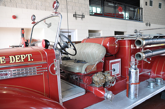 Diamond T Fire Truck 0001d