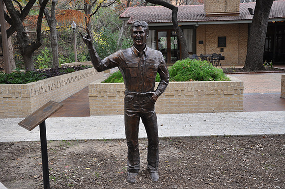 Moss Kerr Fetzer
