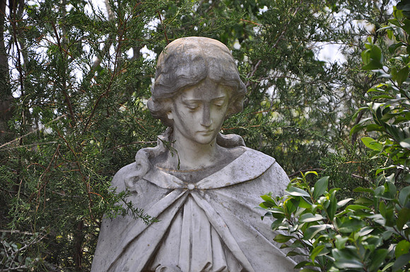 Powell Cemetery Statue 02
