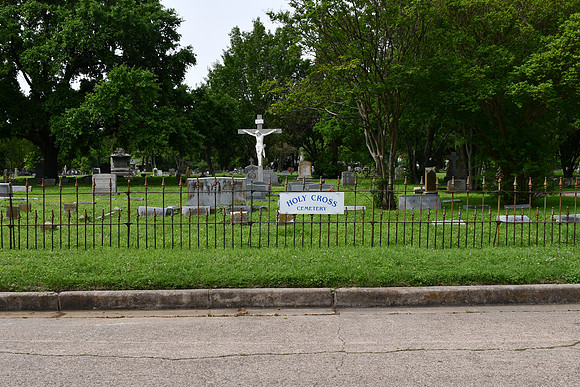 Holy Cross Cemetery
