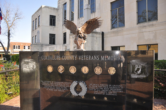 Veteran Memorial Eagle 01