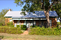 Lindsay House