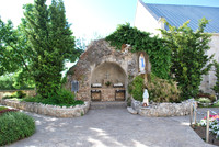 Grotto, Saints Peter and Paul Catholic Church