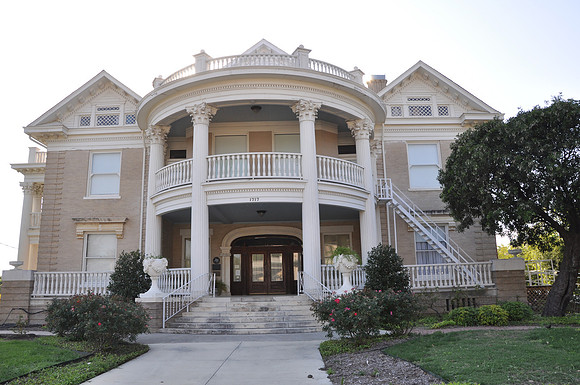Woman's Club of San Antonio