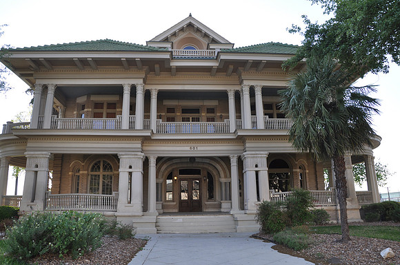 A.H. Halff House