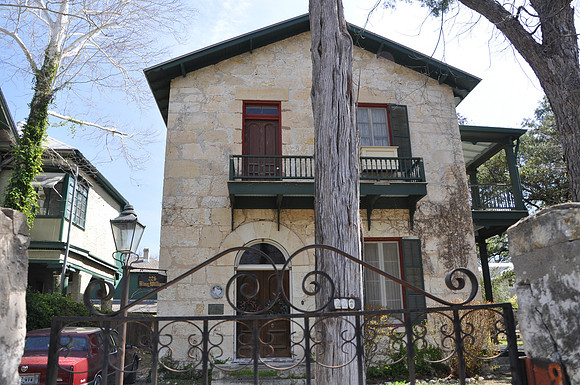Altgelt-Isbell House