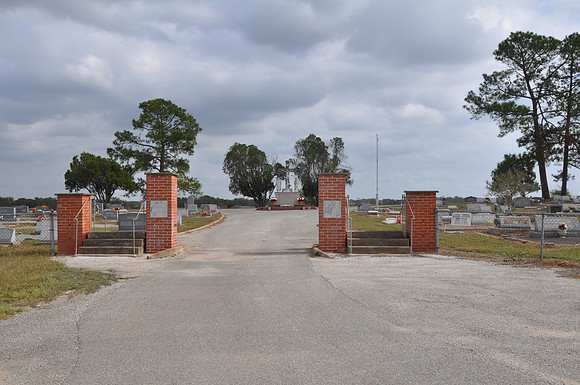 Holy Cross Cemetery