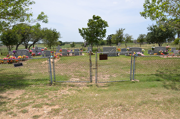 Zuehl Mexican Cemetery