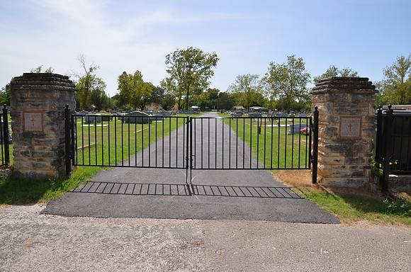 Saint James Cemetery