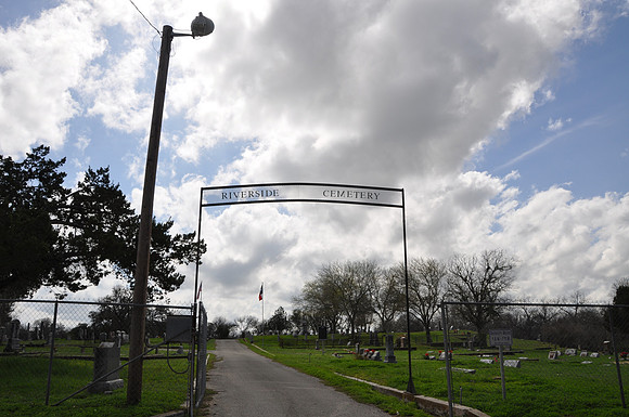 Riverside Cemetery