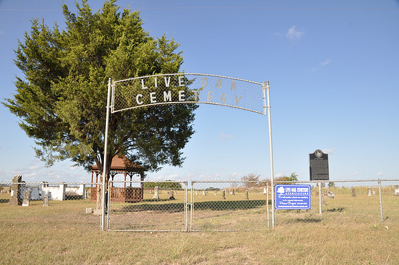 Live Oak Cemetery