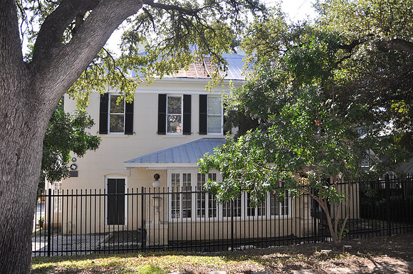 Denny-Holliday House
