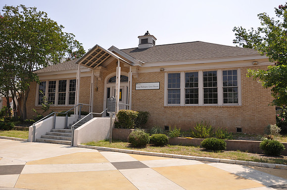 George Washington Carver Branch Library